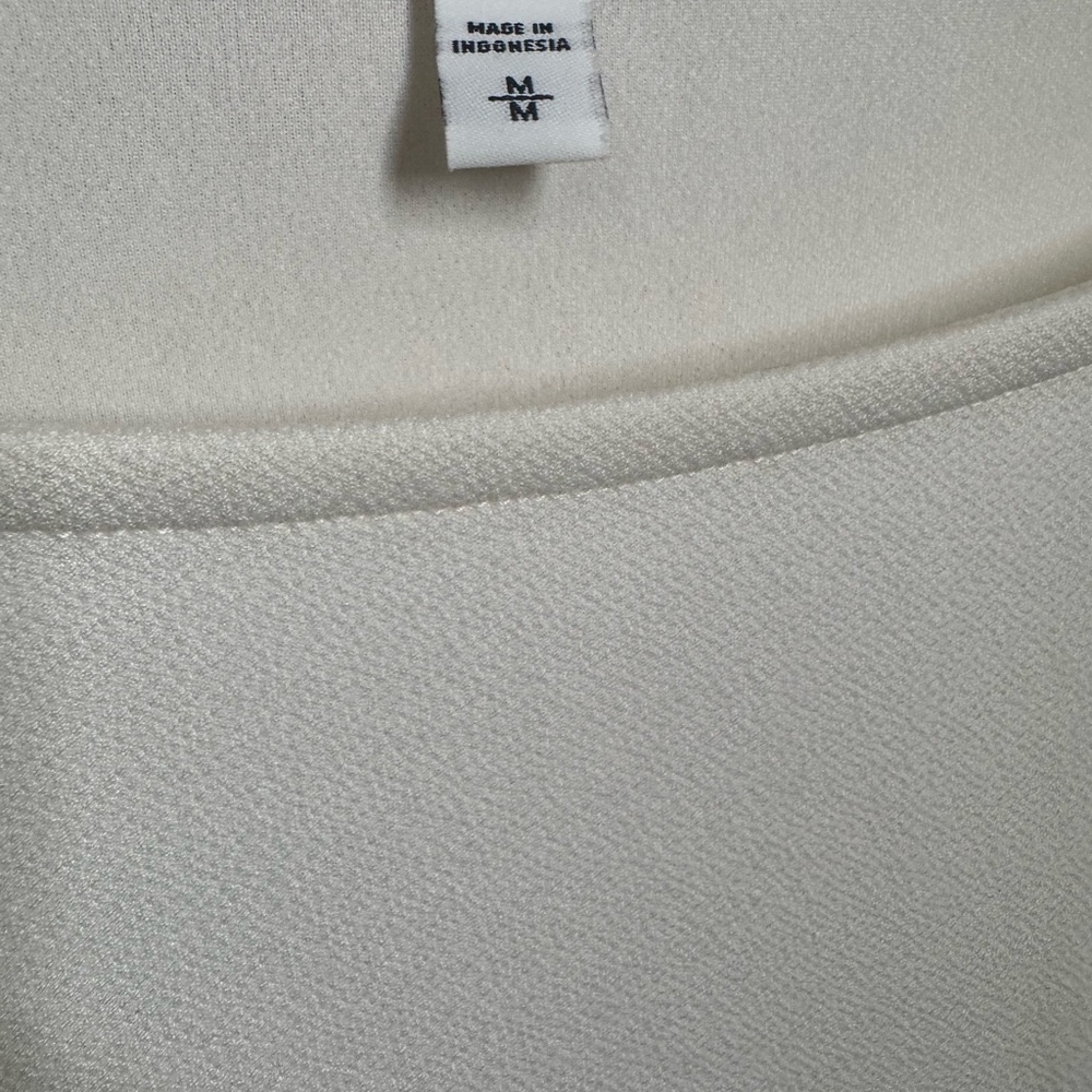 Express Cream Blouse - Picture 6 of 9
